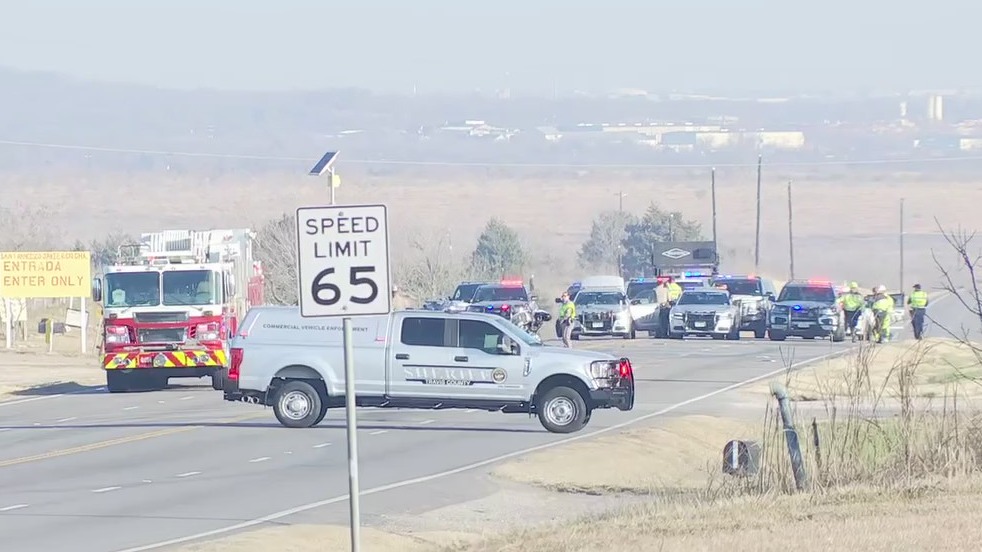 Travis County crash involving trailer kills 1 person